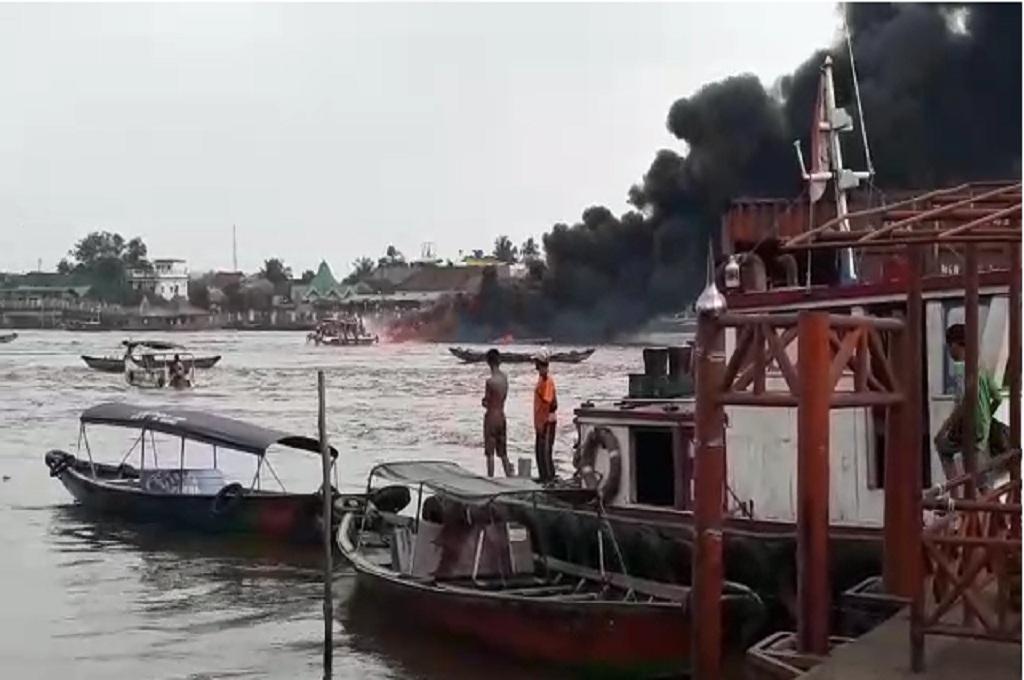 Lokasi SPBU terapung terbakar di Sungai Musi Palembang, Kamis, 20 Desember 2018, Metro TV - Jian Piere Papin