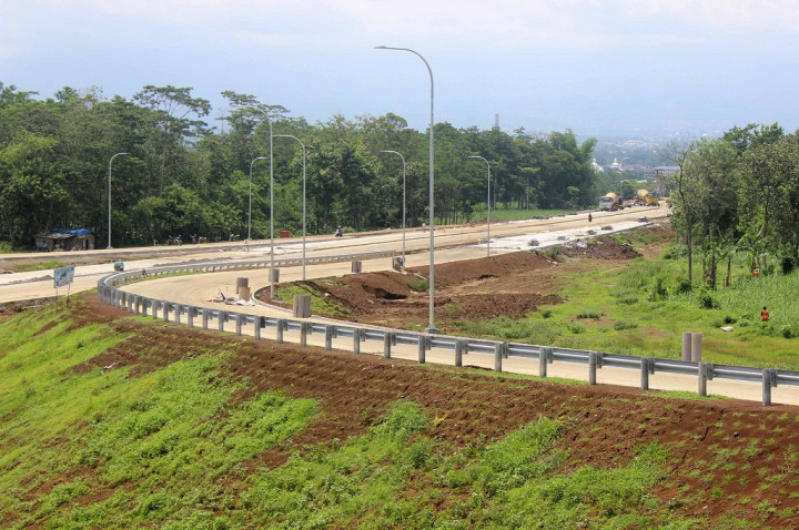 Hari Pertama Lintasi Tol Malang-Pasuruan Gratis