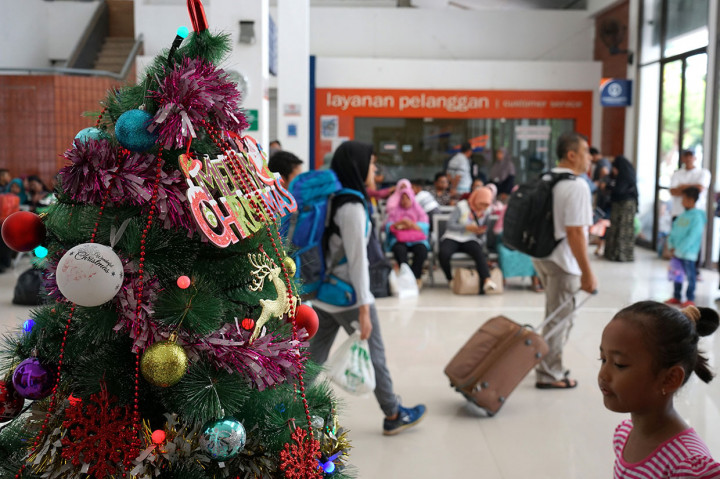 Sabtu, Puncak Arus Mudik Natal