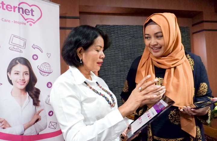 XL Axiata Gelar Modul Online Sisternet