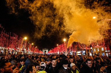 Demo Rompi Kuning Berlanjut, Macron Serukan Persatuan