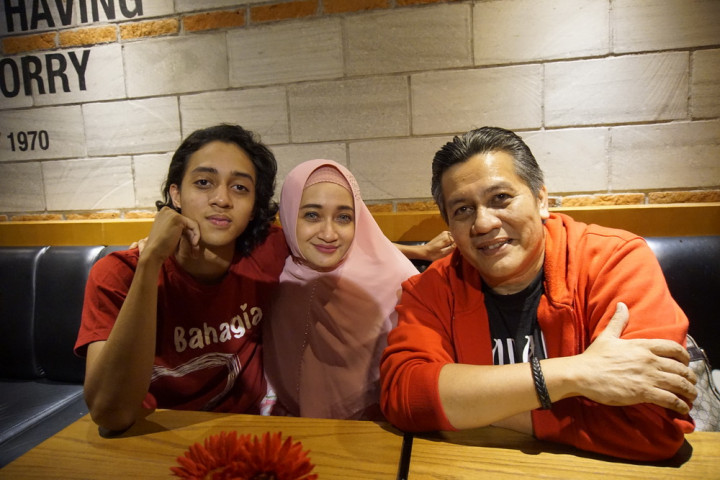 Gusti Randa-Nia Paramitha Kaget Lihat Akting Putranya di Film Asal Kau Bahagia