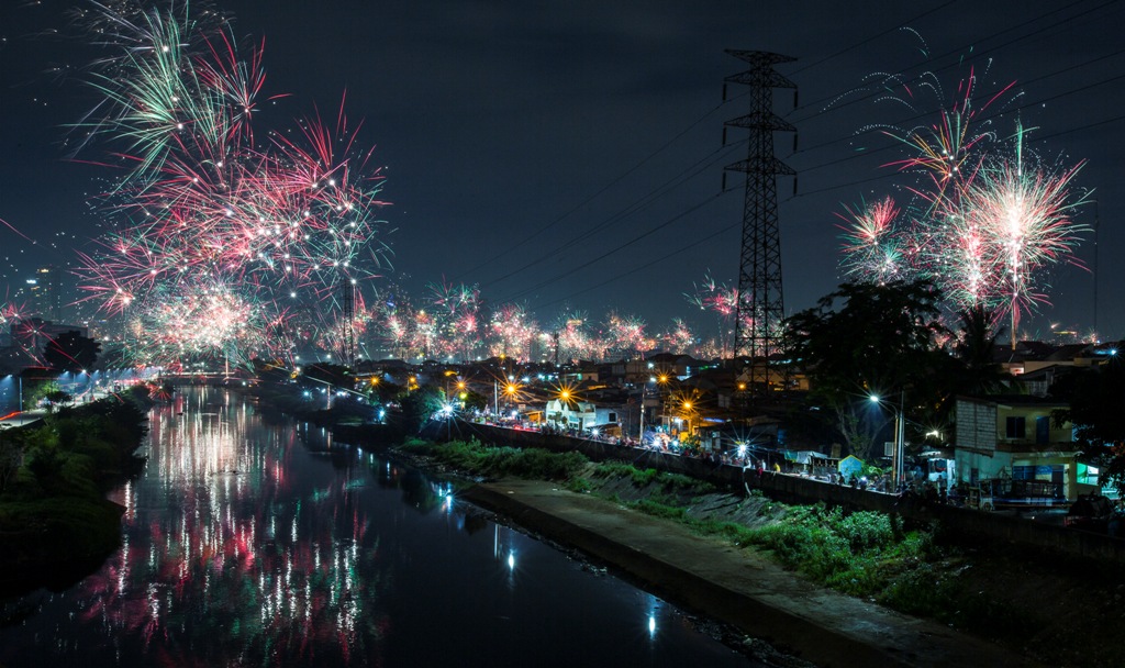 ilustrasi kembang api. (MI/Ramdani)