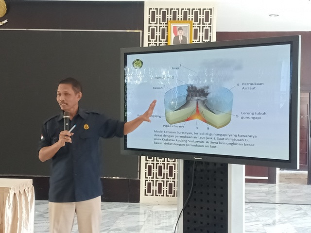 Magma Anak Krakatau Lebih Baik Mengalir Habis