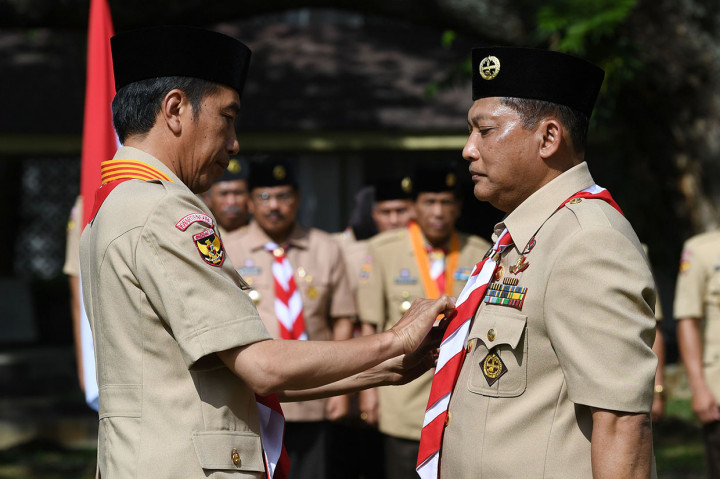 Jokowi Lantik Budi Waseso Jadi Ketua Kwarnas Pramuka