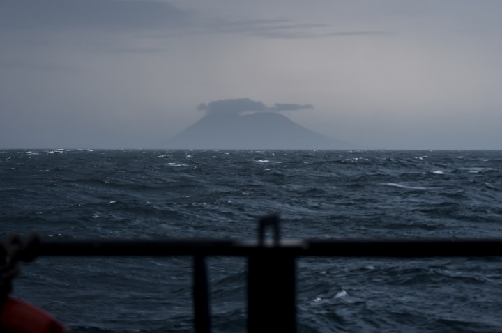 Gemuruh Terdengar Beberapa Kali dari Gunung Anak Krakatau