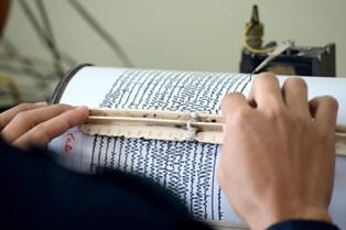 Erupsi Anak Krakatau Tak Akan Sebesar Letusan 1883