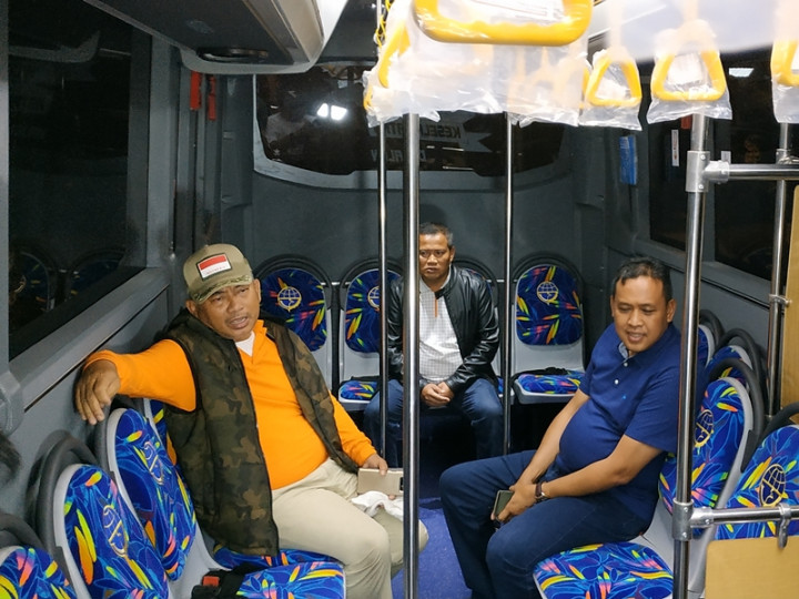 Bekasi Terima 21 Bus Hibah Kemenhub