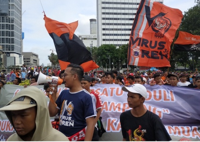 Jakmania Galang Dana untuk Korban Tsunami
