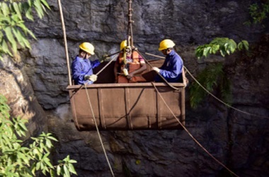 15 Pria Terjebak di Tambang India Selama Dua Pekan