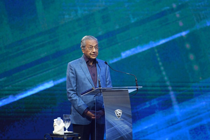 Mahathir Disebut akan Serahkan Jabatan ke Anwar Ibrahim