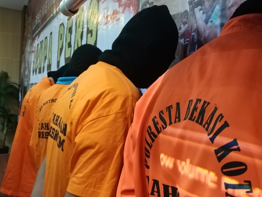 Komplotan Pencuri Modus Ganjal ATM Ditangkap