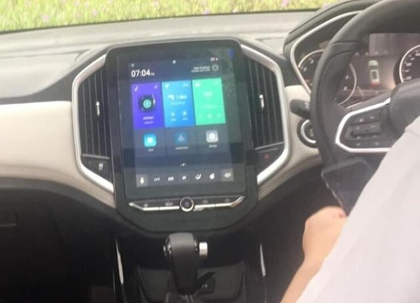 Bocoran <i>Headunit</i> Wuling Almaz, Anut Model Vertikal