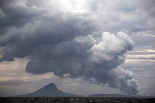 Ditjen Hubud Pantau Anak Krakatau Demi Keselamatan Penerbangan