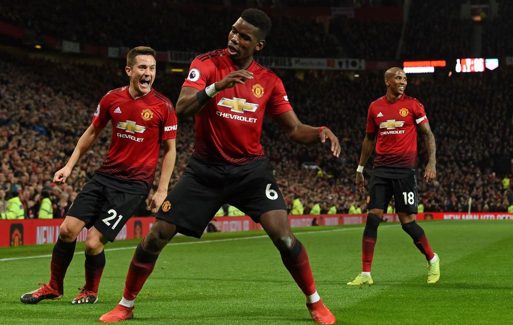 Selebrasi gelandang Manchester United Paul Pogba (tengah) usai mencetak gol ke gawang Bournemouth (Foto: AFP/Paul Ellis)