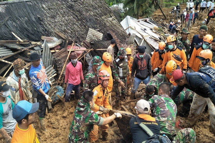 21 Korban Longsor Sukabumi masih Dicari