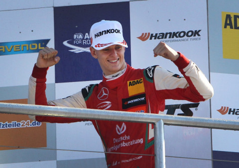 Bos Mercedes Bantah Kontrak Anak Schumacher