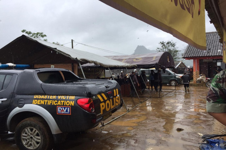 Di Data Meninggal, Balita Korban Longsor Masih Hidup