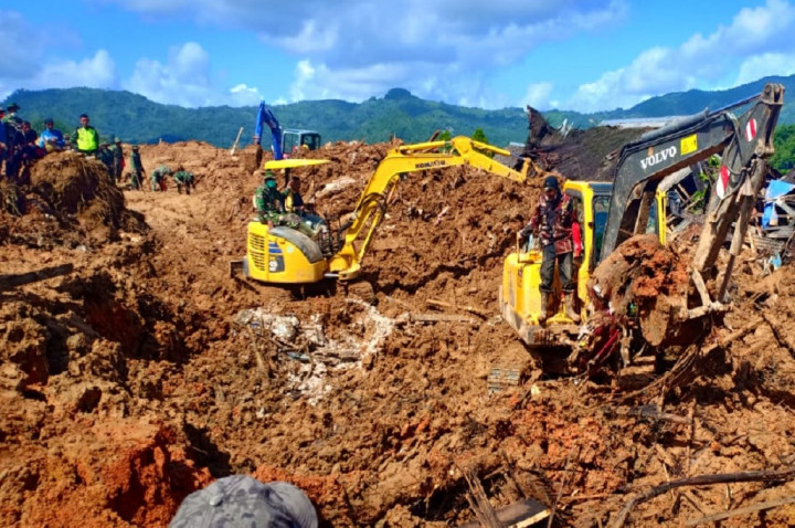 Tim Gabungan Mulai Buka Akses ke Lokasi Longsor