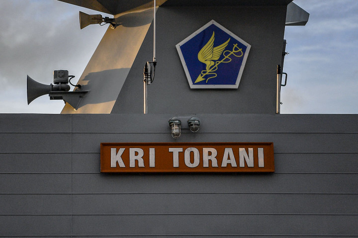 Misi Kemanusiaan KRI Torani 860
