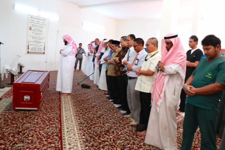 Wafat Usai Umrah, Jenazah Paman Presiden Jokowi Dipulangkan