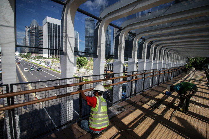 Tiga Pembangunan JPO di Sudirman Masuk Tahap Akhir