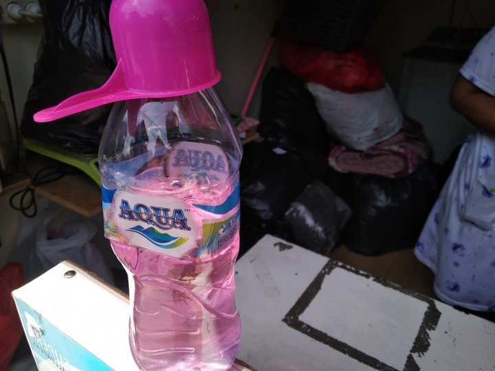 Pengusaha Penatu Pakai Detergen Buatan Sendiri