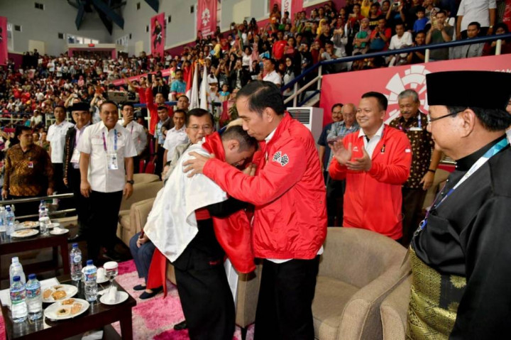 Jokowi Meriahkan Pesta Pernikahan Pesilat Indonesia