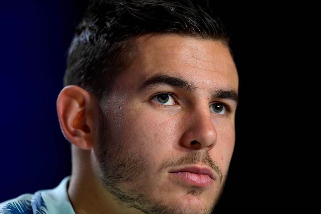 Bek Atletico Madrid, Lucas Hernandez, menjadi buruan Bayern Munchen (AFP/ Oscar Del Pozo)