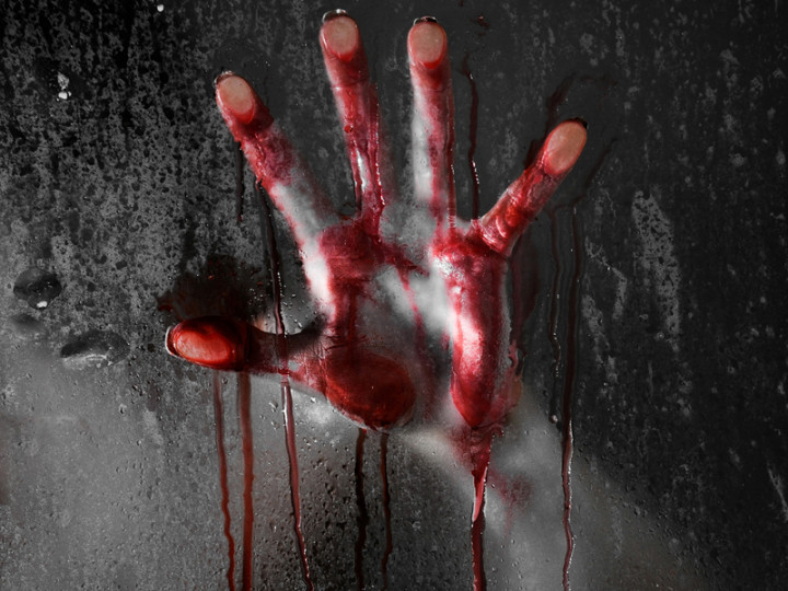 Seorang Suami Tusuk Istri karena Cemburu