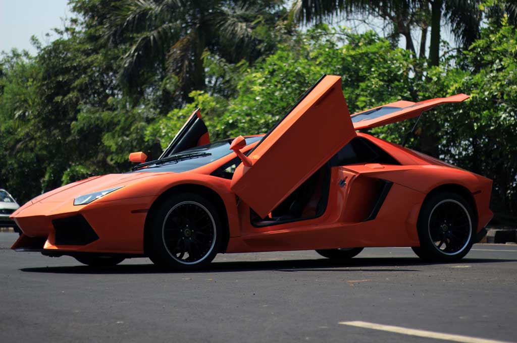 Replika Lamborghini Aventador dibangun dari basis Honda Accord. Carscoops