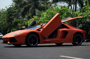 Intip Lamborghini Aventador Asal Bollywood