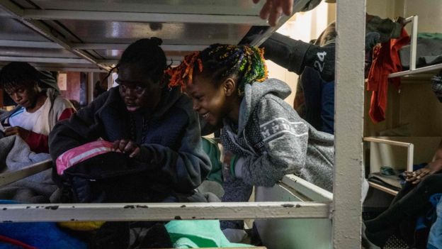 Paus Fransiskus Minta Negara Eropa Terima Imigran