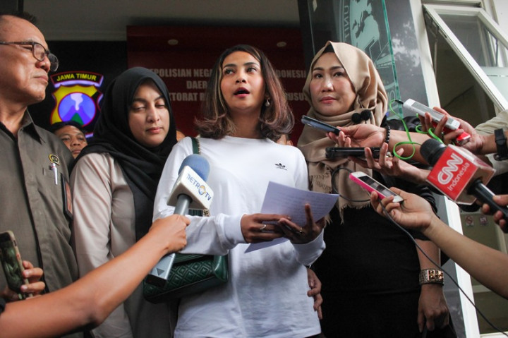 Tarif Kencan Artis Ditentukan Popularitas
