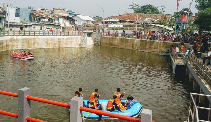 Wali Kota Bandung Resmikan Kolam Retensi Sirnaraga