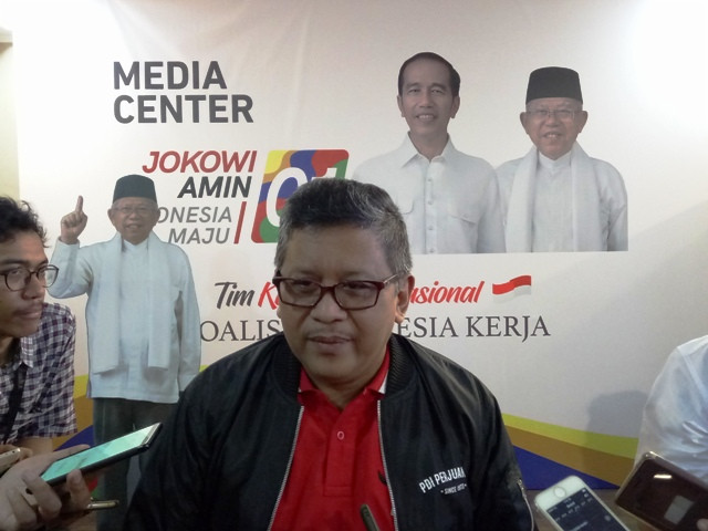 Hasto Membongkar Kebohongan Prabowo Sandiaga