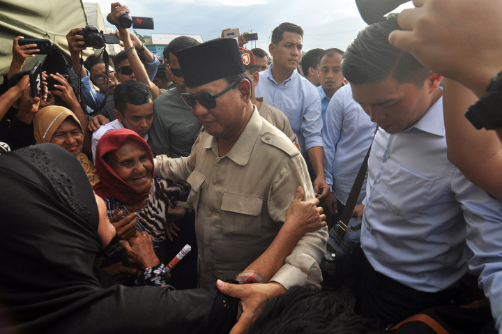 Prabowo Kunjungi Korban Gempa Tsunami Sulteng