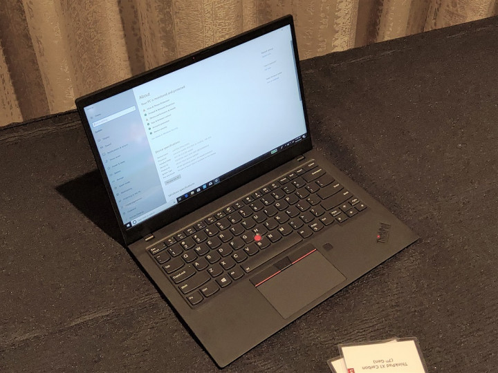 Lenovo Pamer Thinkpad X1 Carbon dan X1 Yoga
