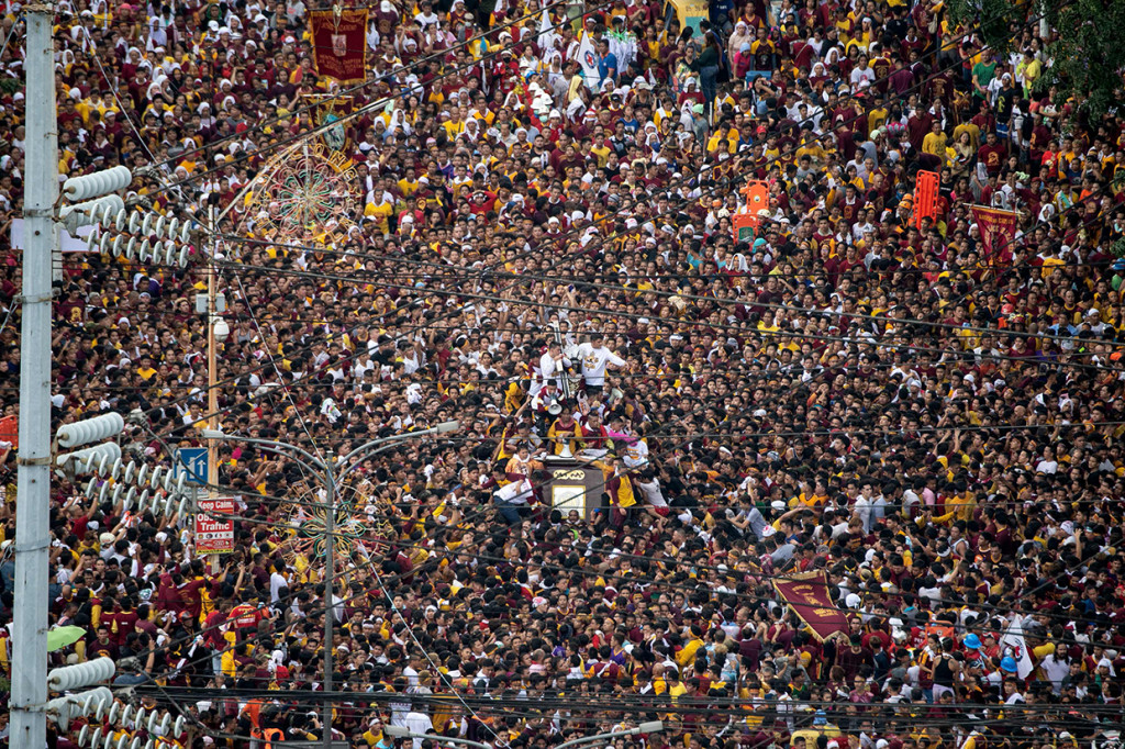 Jutaan Umat Katolik Filipina Ikuti Festival Black Nazarene