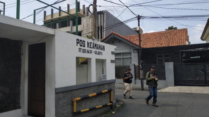 Pelempar Bom Melintas Tanpa Terendus