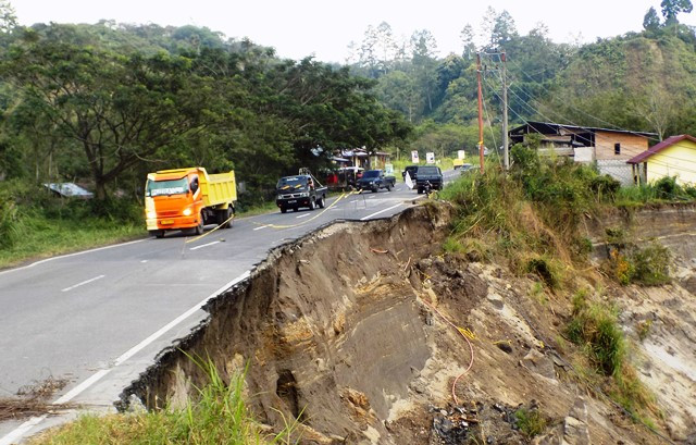 Musim Penghujan, Kenali Tanda Alam Ancaman Longsor