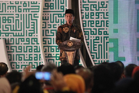 Ketika Jokowi Berhenti Pidato karena Azan