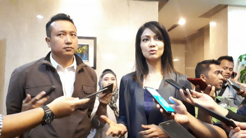 Moderator debat perdana Pilpres 2019, Ira Koesno dan Imam