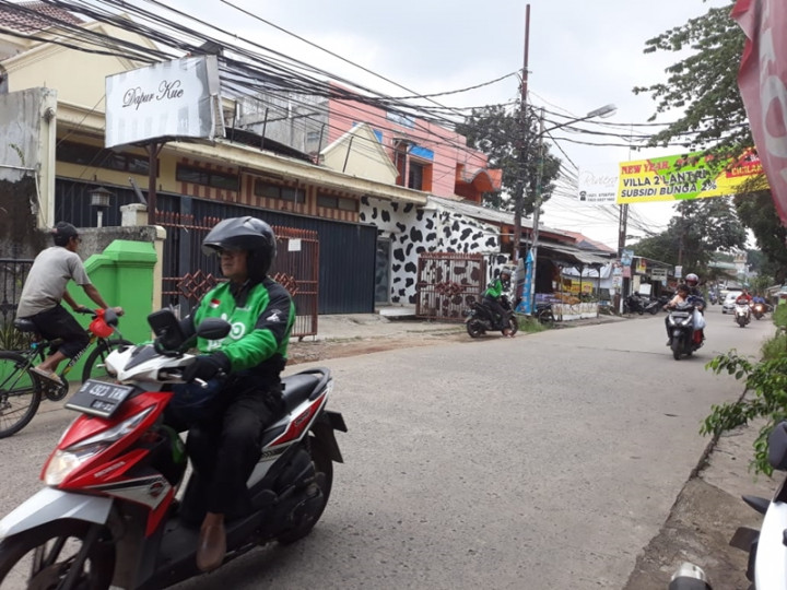 Tiga Pemuda Dibacok di Depok