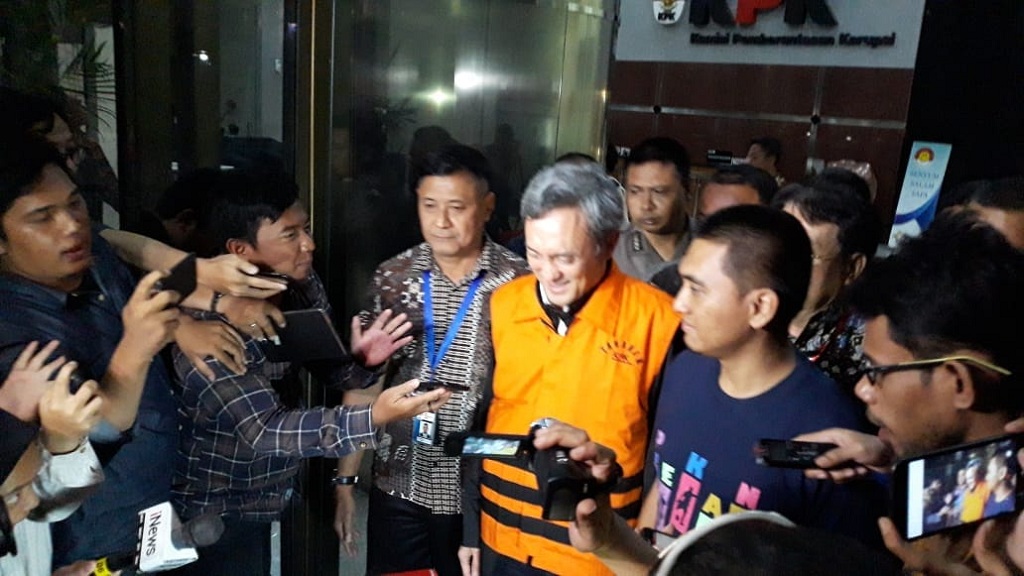 Mantan petinggi Lippo Group Eddy Sindoro menggunakan rompi tahanan KPK - Medcom.id/Achmad Zulfikar Fazli.