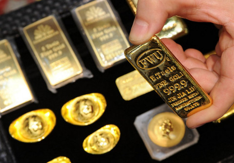 Harga Emas Dunia Tertekan Keperkasaan Dolar AS