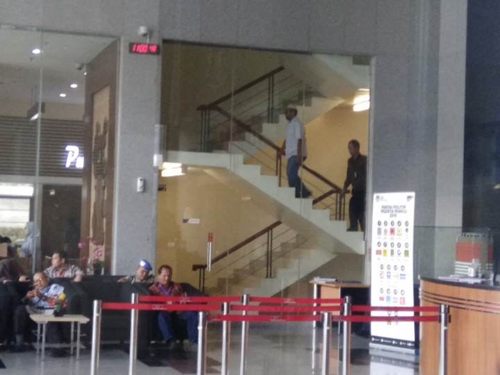 Eks Anggota DPRD Sumut Menyerahkan Diri