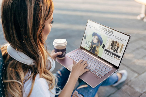 ASUS VivoBook S330 Muncul, Adik dengan Layar Lebih Kecil