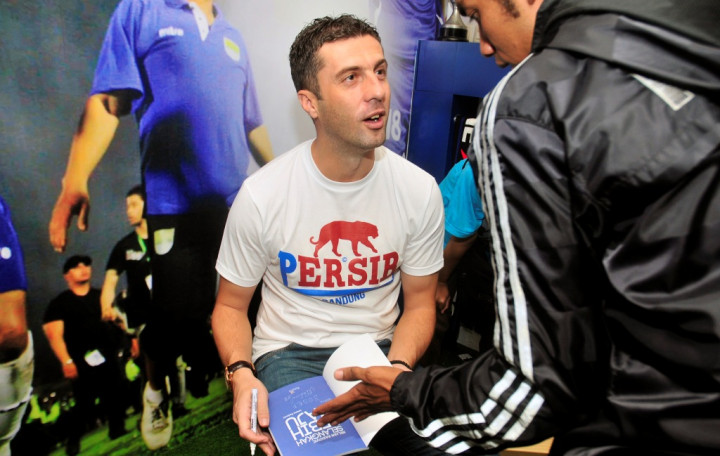 Penuhi Kuota, Persib Incar Pemain Asia