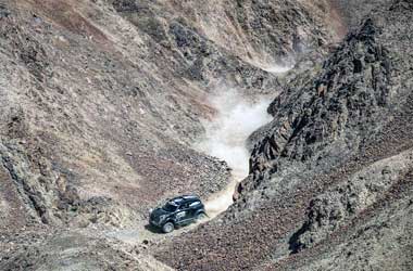 Stephane Peterhansel Tampil Agresif di Etape-7 Dakar Rally